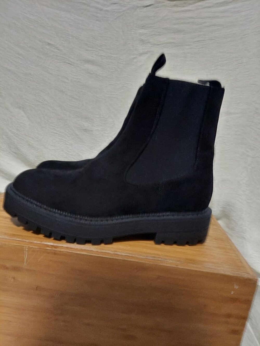 Sincerely Jules Black Faux Suede Ankle Boots (W 9M)